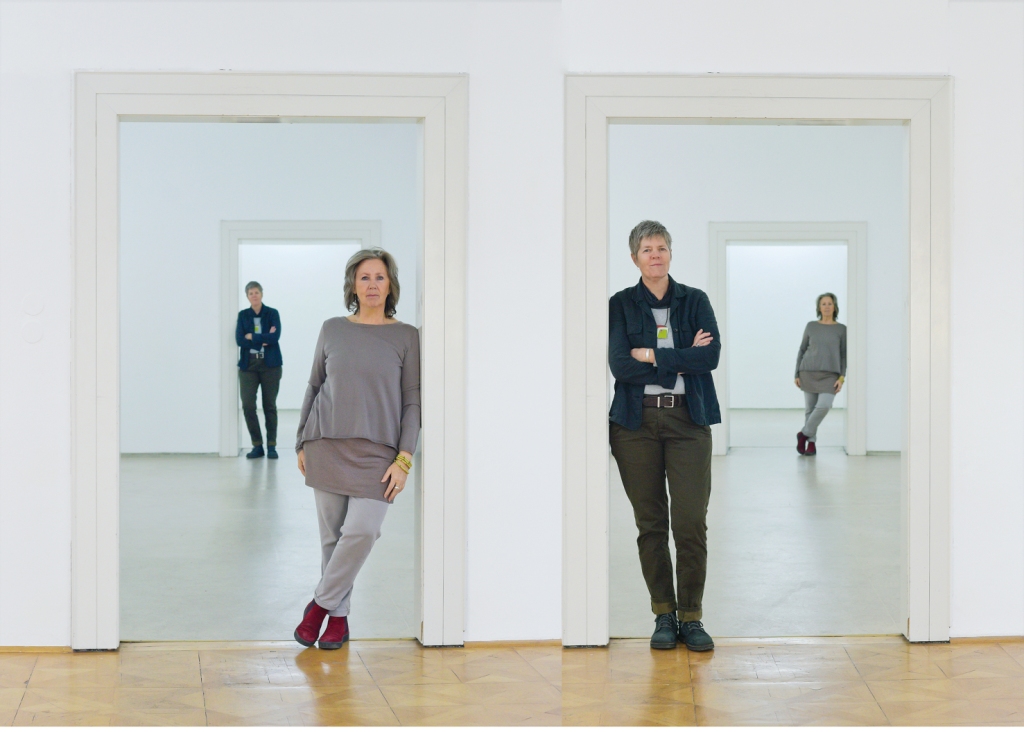 2 Künstlerinnen, 4 Räume:  Anette Friedel - Fotografie und Donna E. Price - Objekte